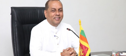 සිරකරුවන්ට පිස්තෝලයක් පෙන්වා දණ ගැස්සූ අයත් එහිම රැඳවිය යුතුයි