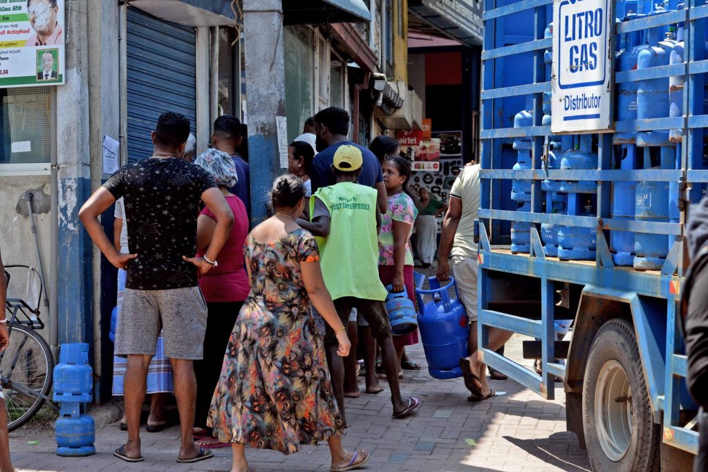 ලිට්‍රෝ ගෑස් රුපියල් 2,750 තෙක් ඉහළ නඟී